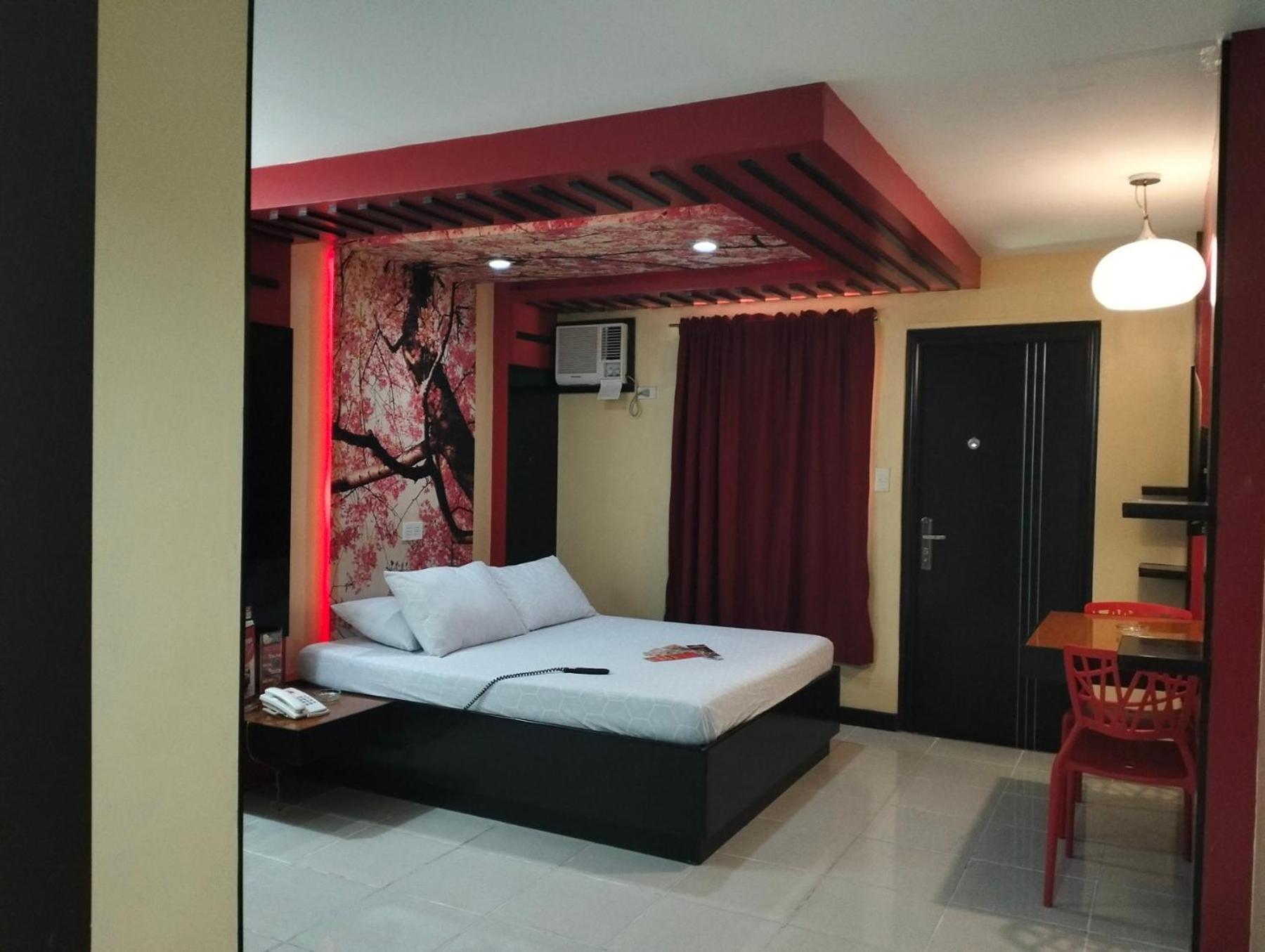 Hotel Sogo Quirino Маніла Екстер'єр фото