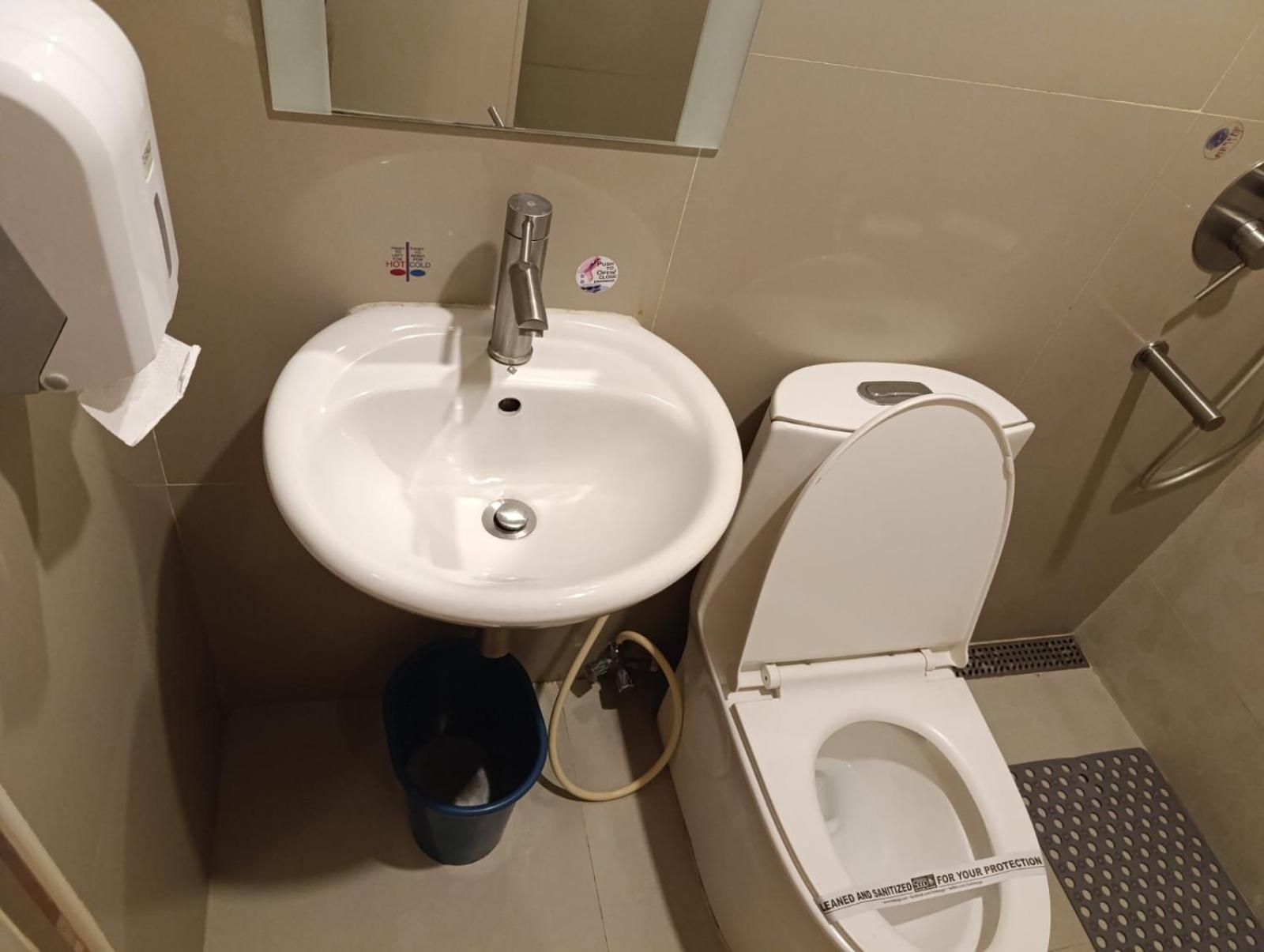 Hotel Sogo Quirino Маніла Екстер'єр фото