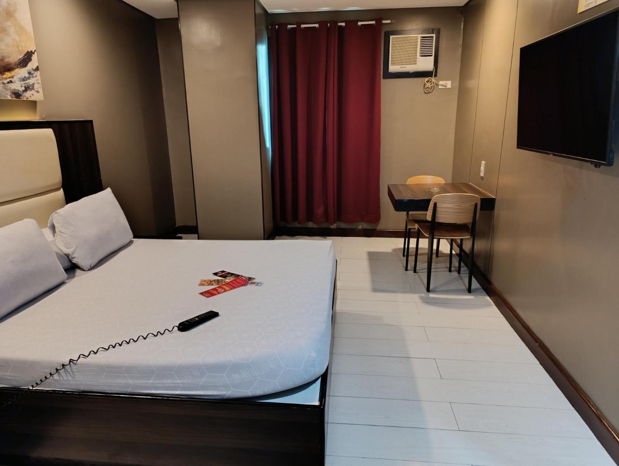 Hotel Sogo Quirino Маніла Екстер'єр фото