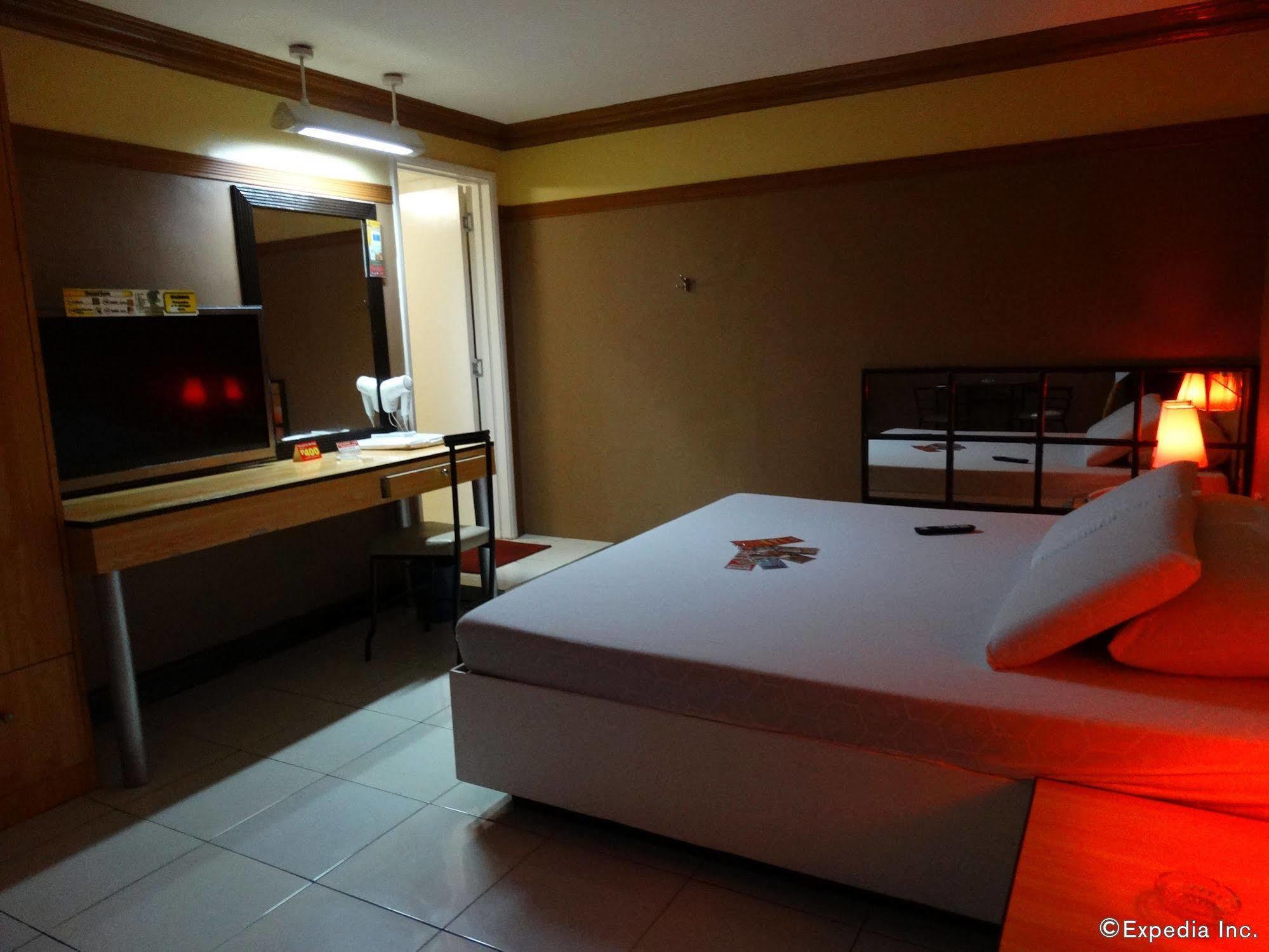 Hotel Sogo Quirino Маніла Екстер'єр фото